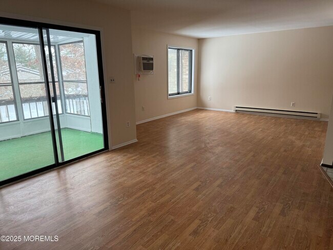 Photo - 171 Amberly Dr