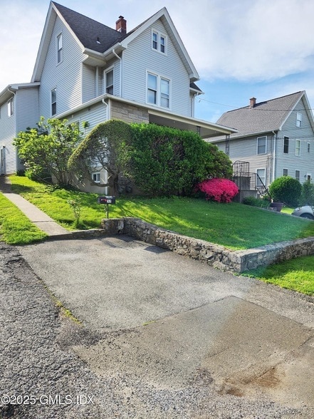 Photo - 32 Orchard Pl