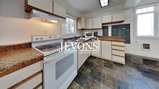 Photo - 6617 S Monroe St Unit B