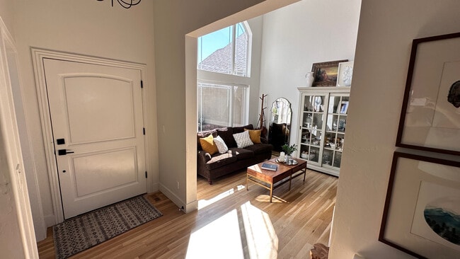 Photo - 1369 E 320 N