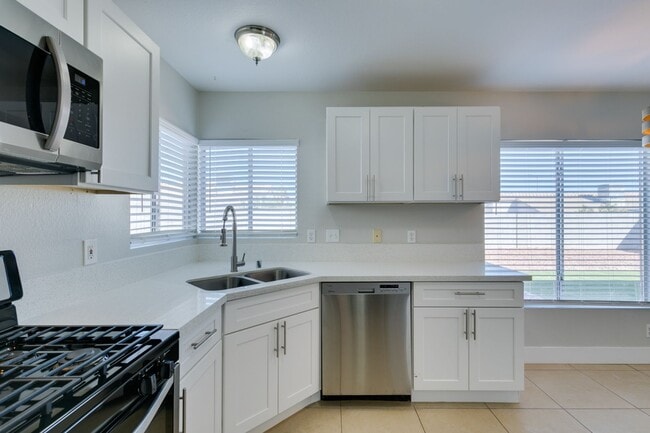 Photo - 4 BEDROOM, UPDATED SINGLE STORY HOME, NO HOA