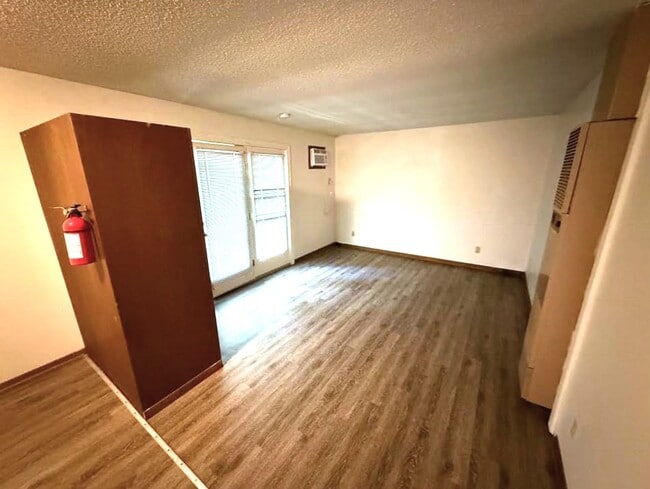 Photo - 519 S Dodge St Unidad 4