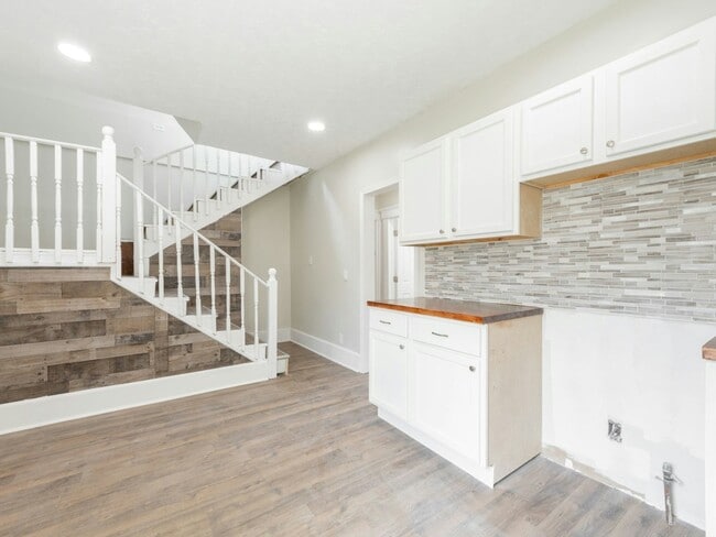 Photo - 6709 Lawn Ave