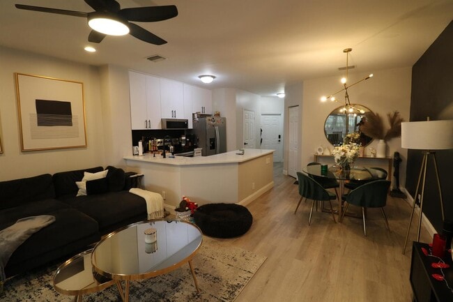 Photo - 6848 Brook Hollow Rd