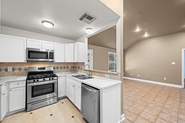 Photo - 12130 La Salle Oaks