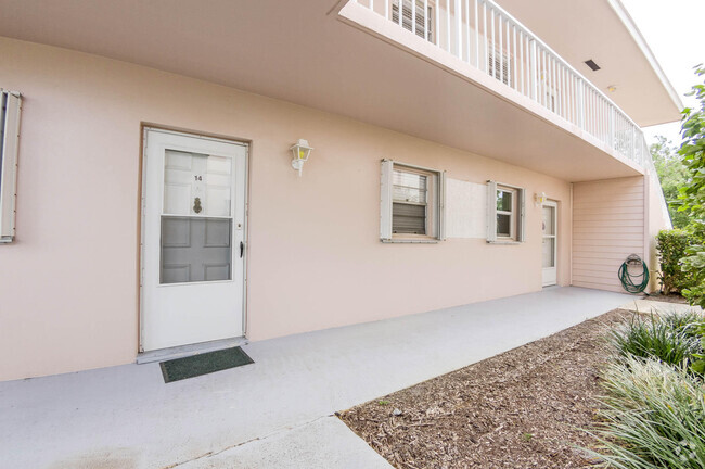 Building Photo - 18081 SE Country Club Dr Rental