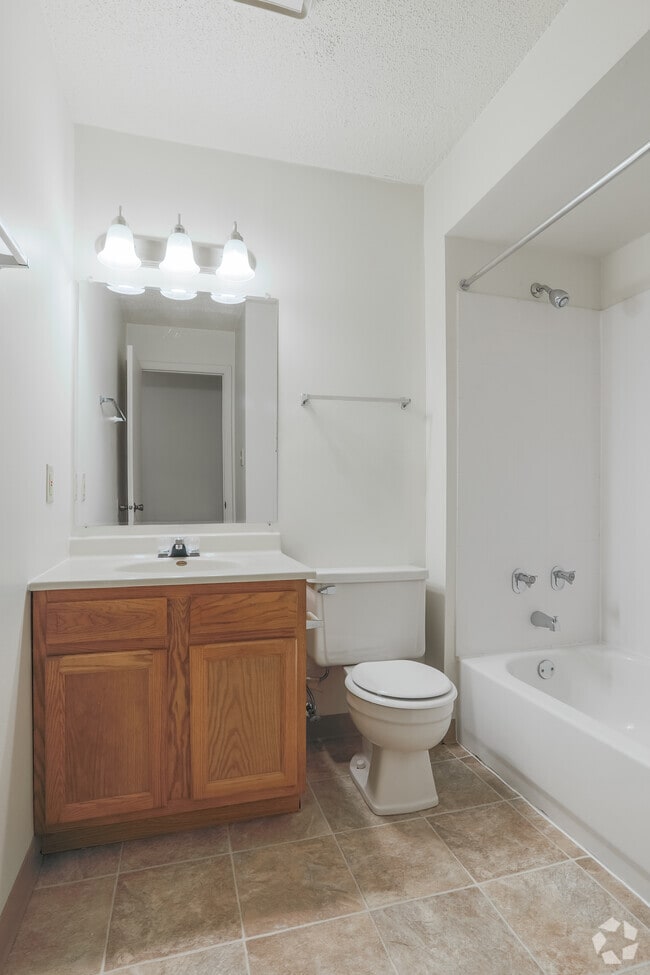 Harvest Grove Apartments Crown Point, IN