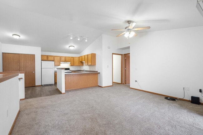 Photo - Stonefield Apartments