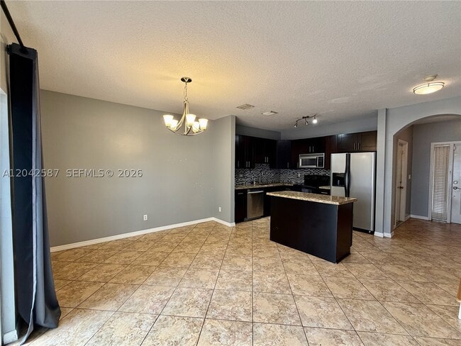 2825 SW 127th Way