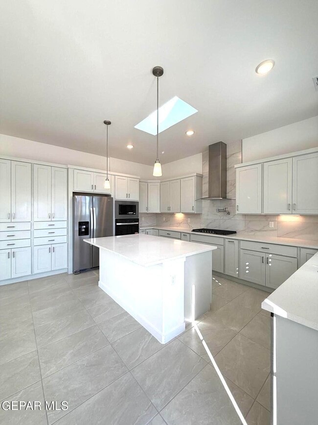 Photo - 13912 Garforth Ave