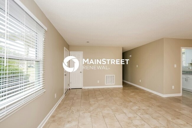 Photo - 3 Bedroom Pet-Friendly Home in Charlotte, NC with Main Street Renewal