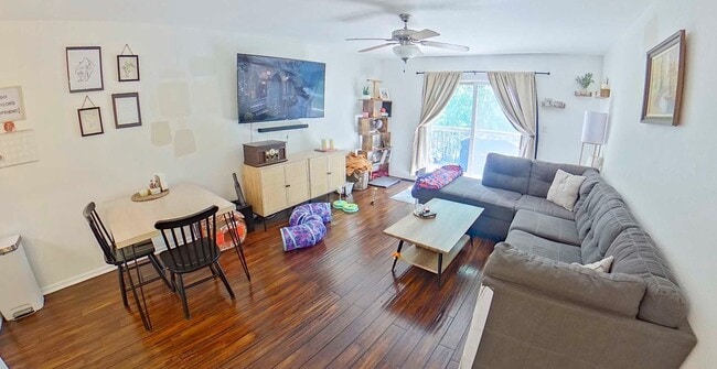 Photo - 1217 Newfoundland Dr