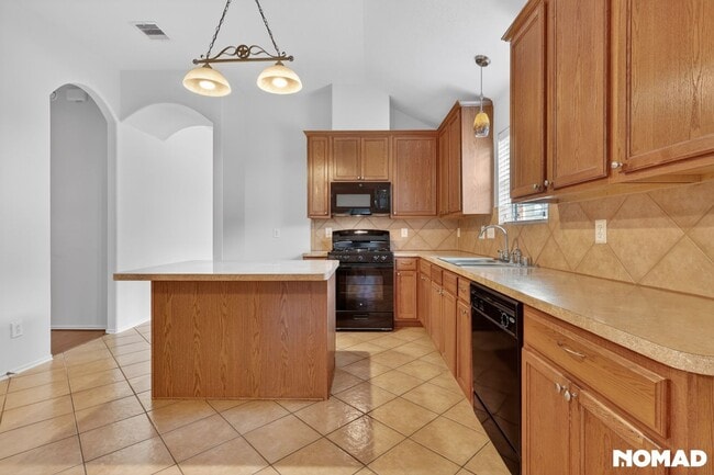 Photo - 3610 Kale St