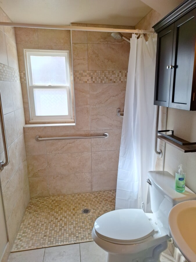 Photo - 1204 Fagin Dr Unit Private Room