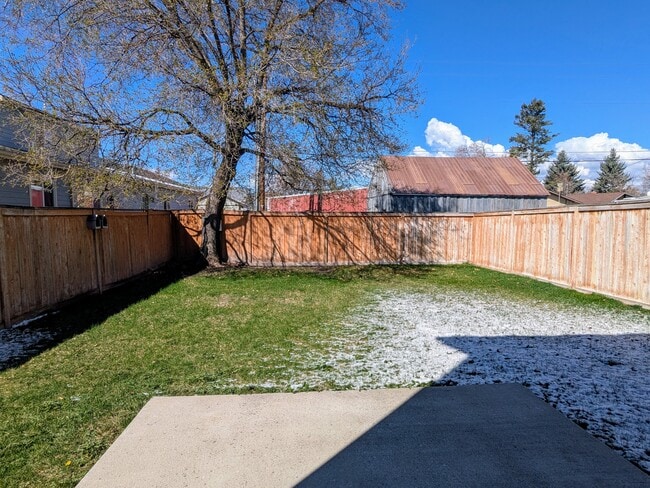 Photo - 1306 6th Ave W