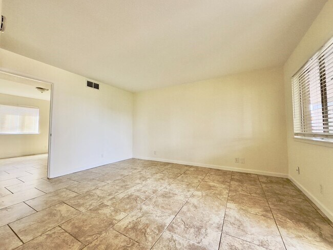 Photo - 501 W Louisiana Ave