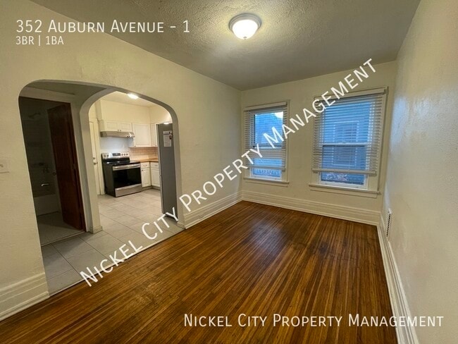 Building Photo - 352 Auburn Ave Unit 1