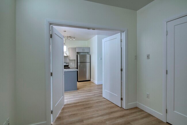 Photo - 6600 Av. de Darlington Unit 102