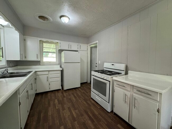 Photo - 2646 Revere St