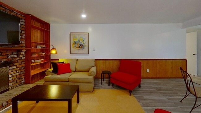 Photo - 8149 Trevellian Way