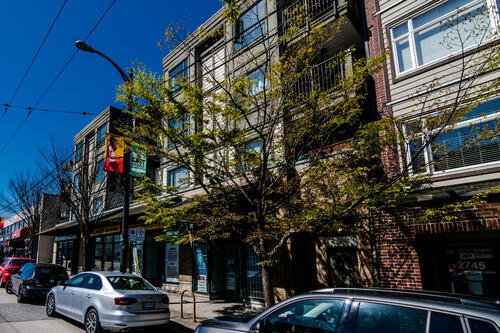 Building Photo - 2741 Hastings St E Unit 201