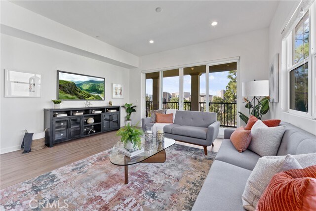 Photo - 171 Follyhatch