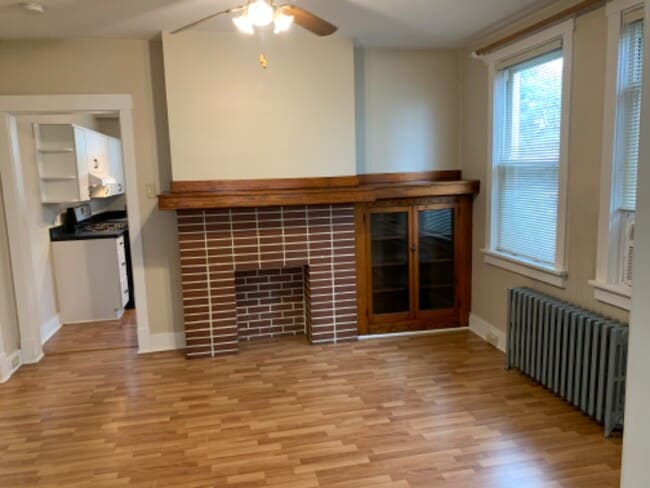 Photo - 313 311 Augusta St Unit Lower