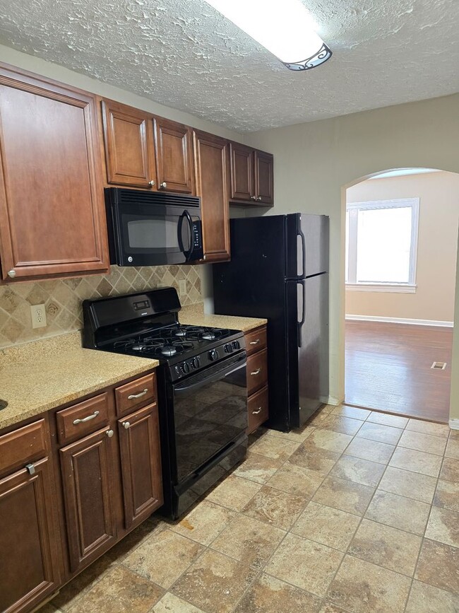 Photo - 583 Colonial Cir SE Unit #1