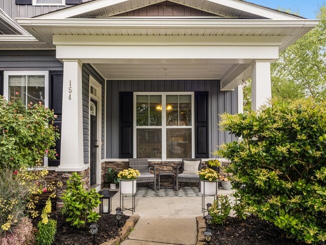 Photo - 154 Cornel Ln