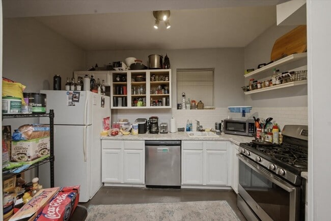 Photo - 1324 W 19th St Unit G