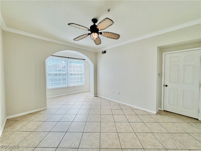 Building Photo - 23660 Walden Center Dr Unit 309