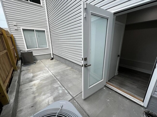 Photo - 719 N 35th St Unit A