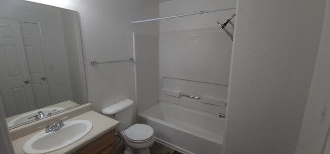 Photo - 720 Sunny Ln Unidad C