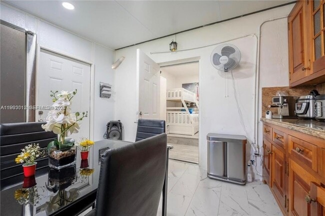 Building Photo - 9441 Caribbean Blvd Unit 9441