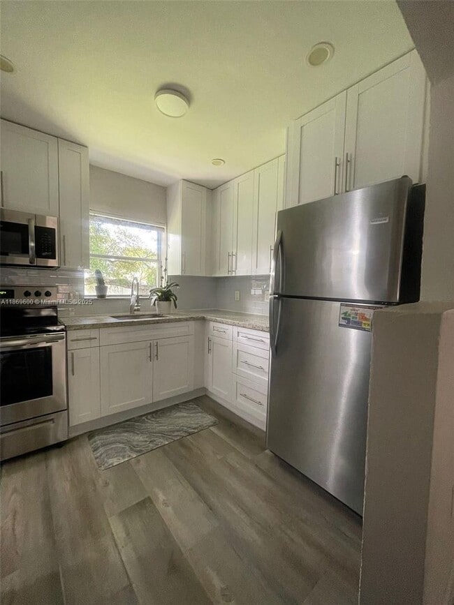 Building Photo - 2111 Adams St