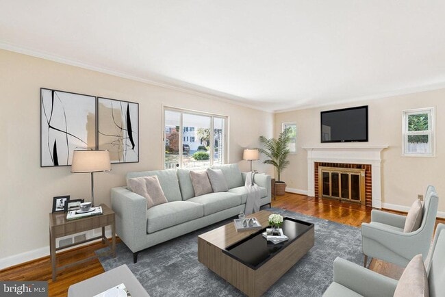 Photo - 5203 Nahant St