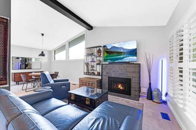 Photo - 670 Coronation Ave. Unit ID1340610P