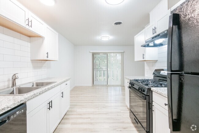 2BR, 2BA