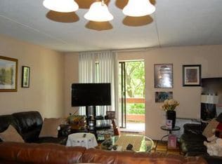 Building Photo - 46 Cochituate Rd Unit 104