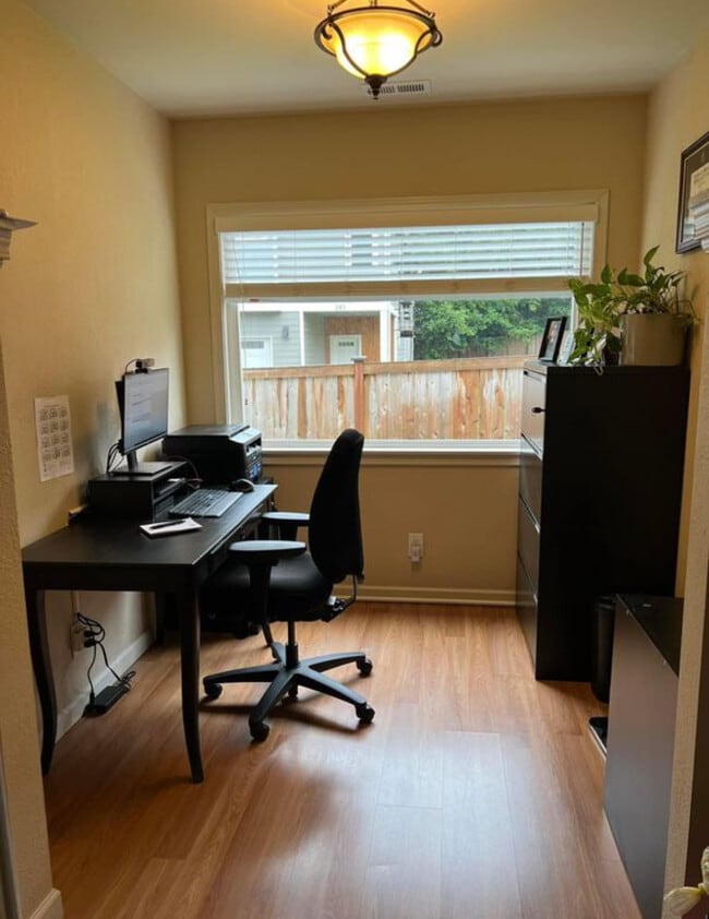 Photo - 239 S 126th St