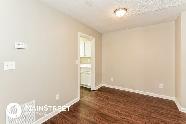 Photo - 5963 Sherwood Trace