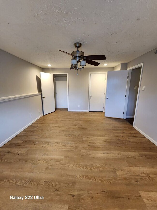 Photo - 2 Bedroom Luxury Condo nestled in the heart of Sicklerville NJ