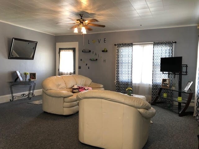 Photo - 233 N 9th St