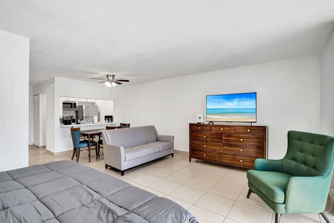 Photo - 777 NW 155th Ln Unidad SI ID1504023P