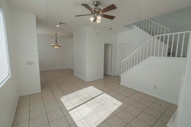 Photo - 2 Bedroom Condo for Rent in Canyon Country!