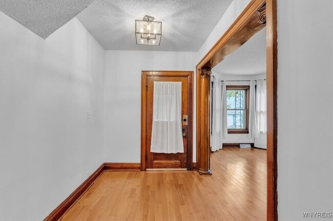 Photo - 260 Baynes St
