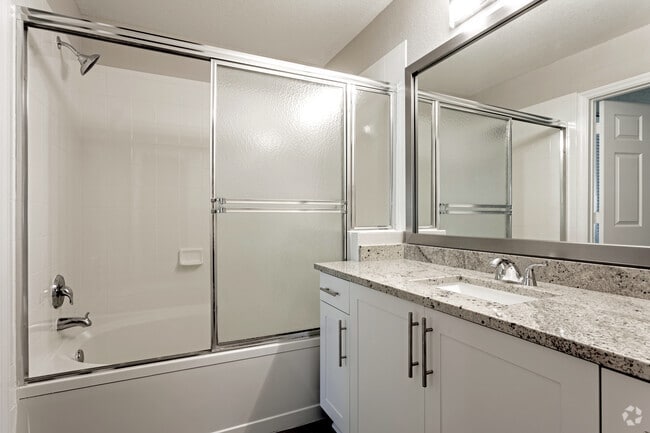 2BR,2BA - The Doral