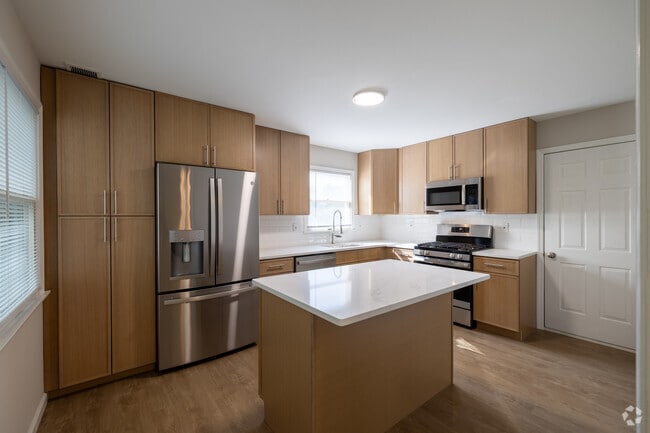 2BR, 1BA - 1,100SF - The Pine - Kitchen