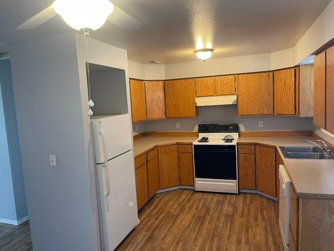 Building Photo - 1114 N Cleveland St Rental