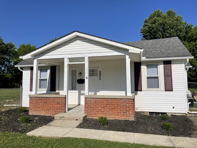 Front Home - 307 Maplewood Ave Apartments